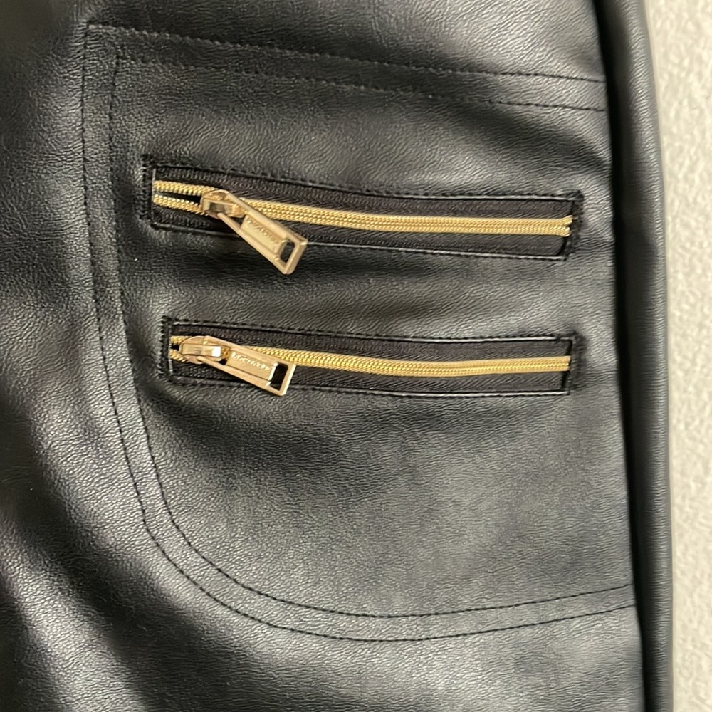 Pants - Picture 2 of 8